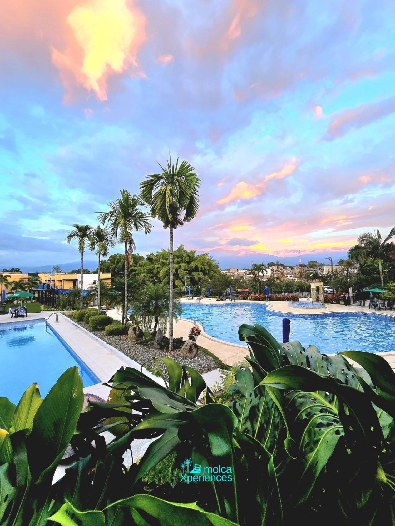 Apartamento Privado Vacacional A 5M Del Aeropuerto, 20 Minutos Del Parque Del Cafe Y Centro De Armenia Con 4 Piscinas, 3 Jacuzzi, Sauna By Molca Xperiences 3H Kültér fotó